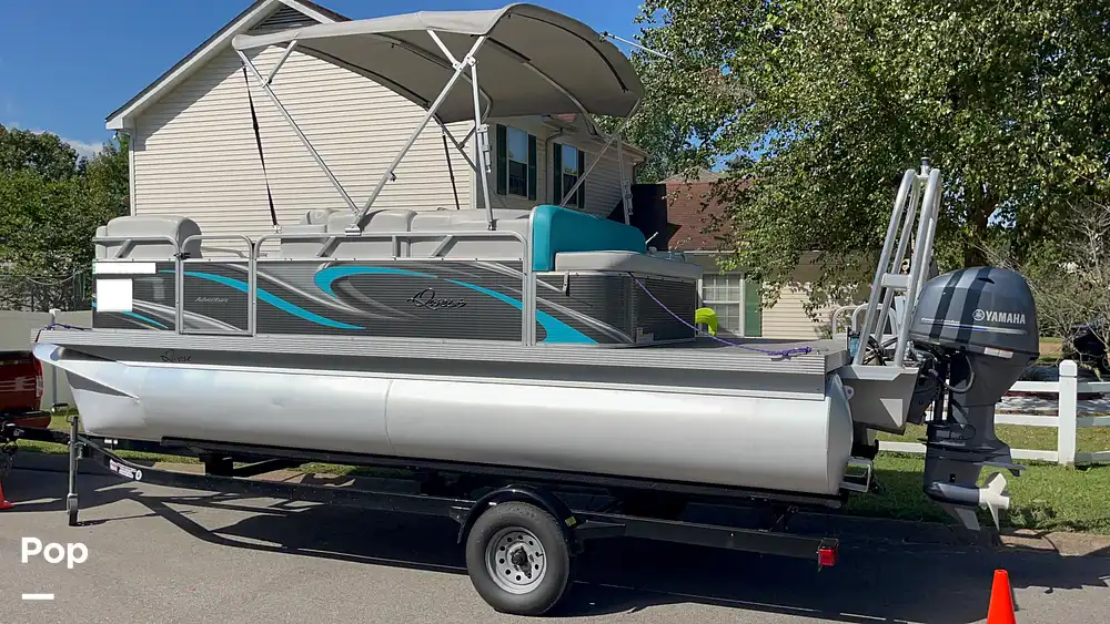 Sold Apex Marine Qwest Adventure Series 818 LANAI CRUISE Boat in Old