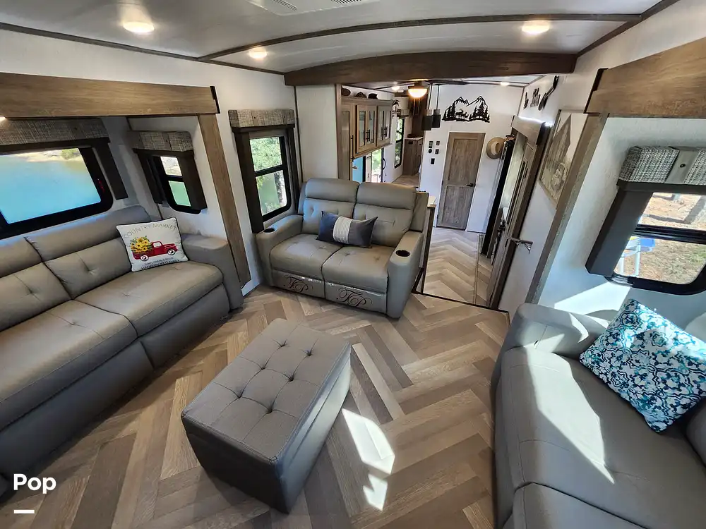 2022 Salem Hemisphere 36FL for Sale in Modoc, South Carolina Pop Sells